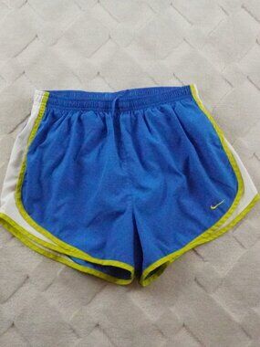 Nike Running Shorts Womens Medium Dri Fit Gym Yoga Casual